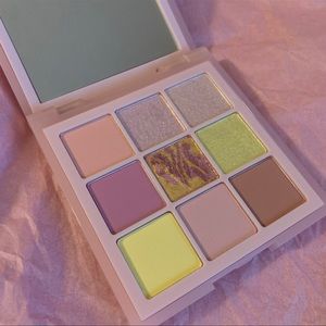 NEW HUDA Beauty Rose Pastels Palette